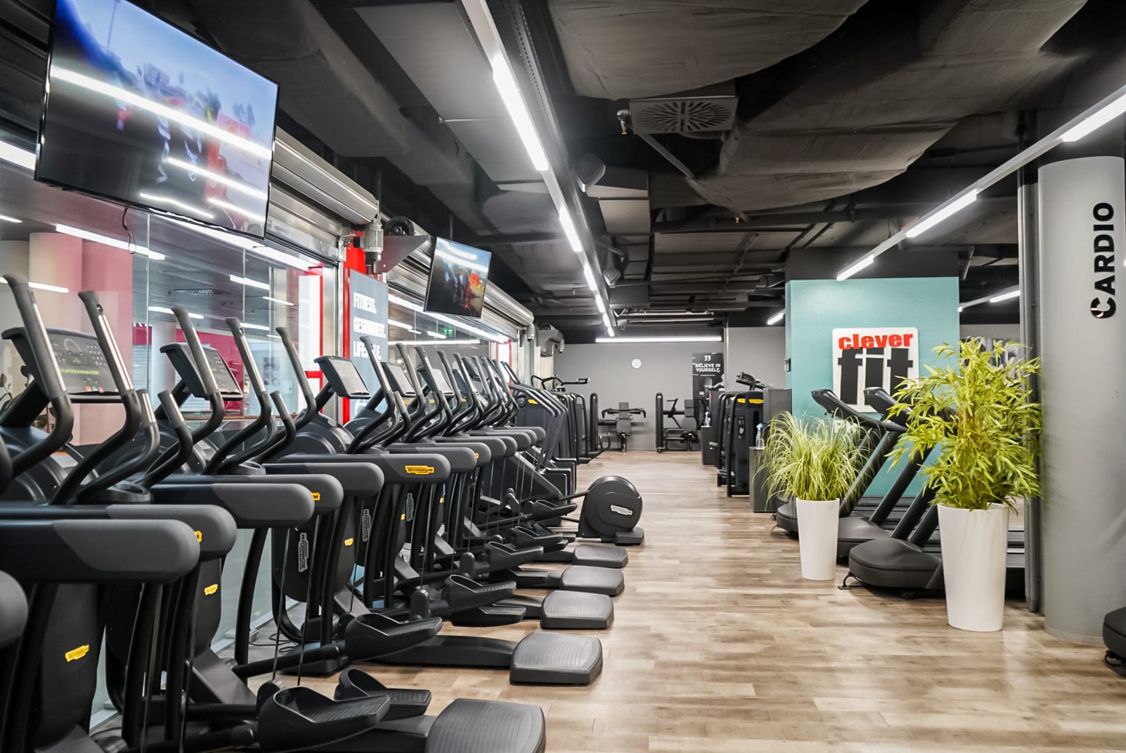 clever fit Salzburg PREMIUM