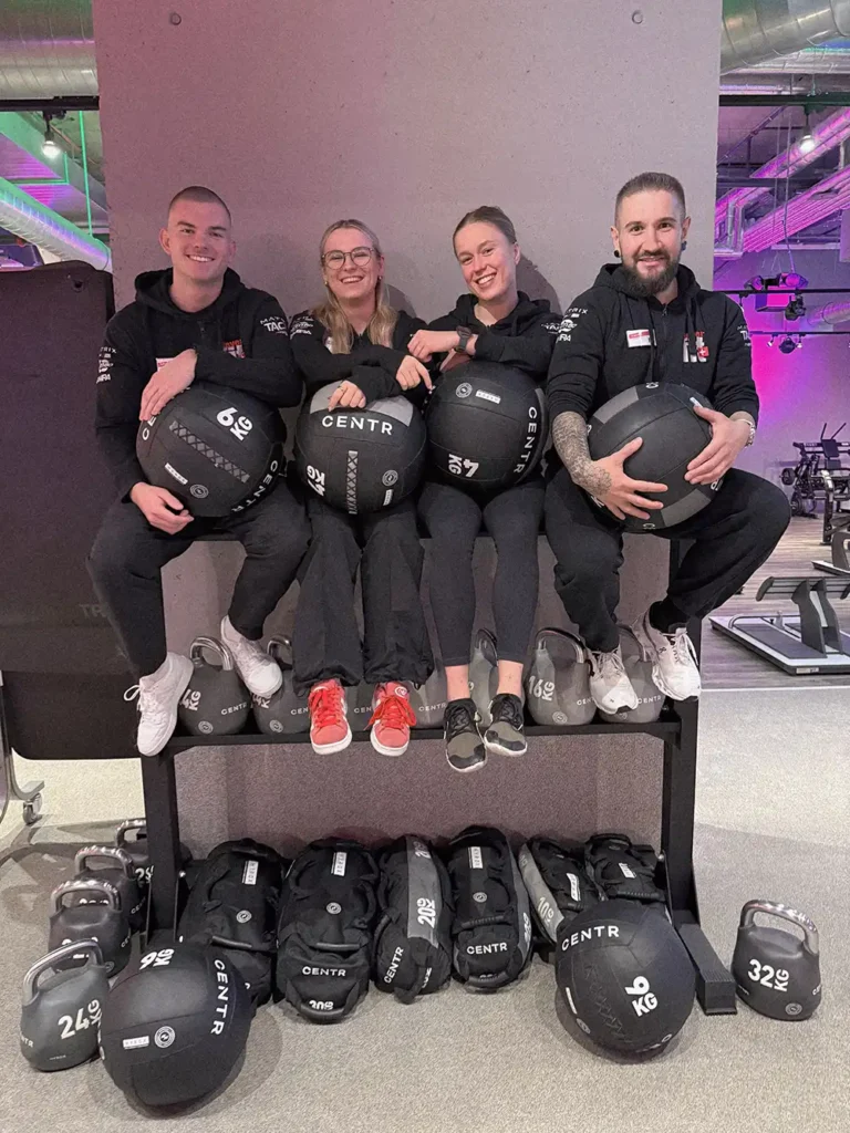 Zu sehen ist das Teamfoto des Basler clever fit Teams.