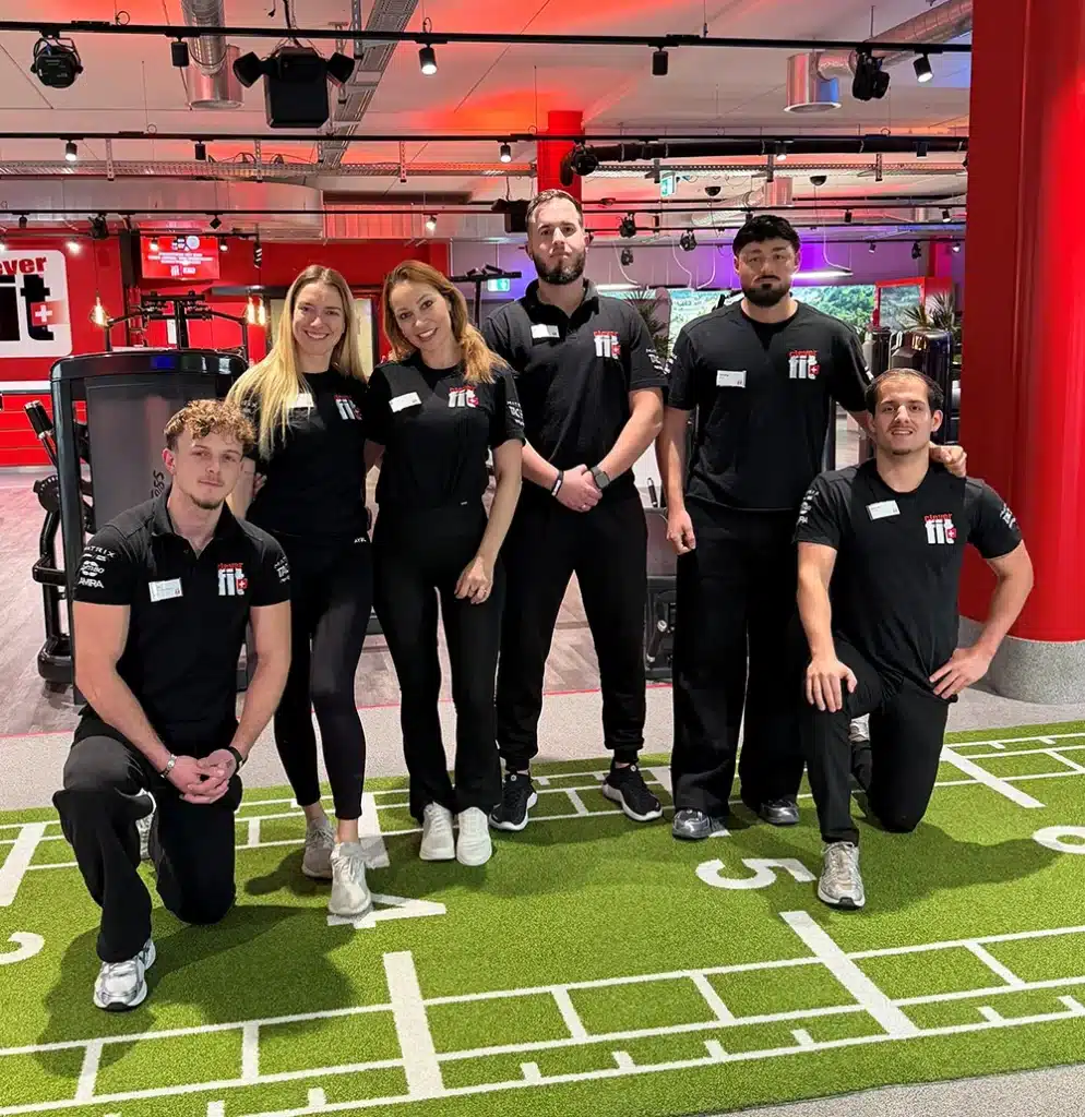 L’équipe d’entraîneurs du clever fit Schlieren se réjouit de ta visite !