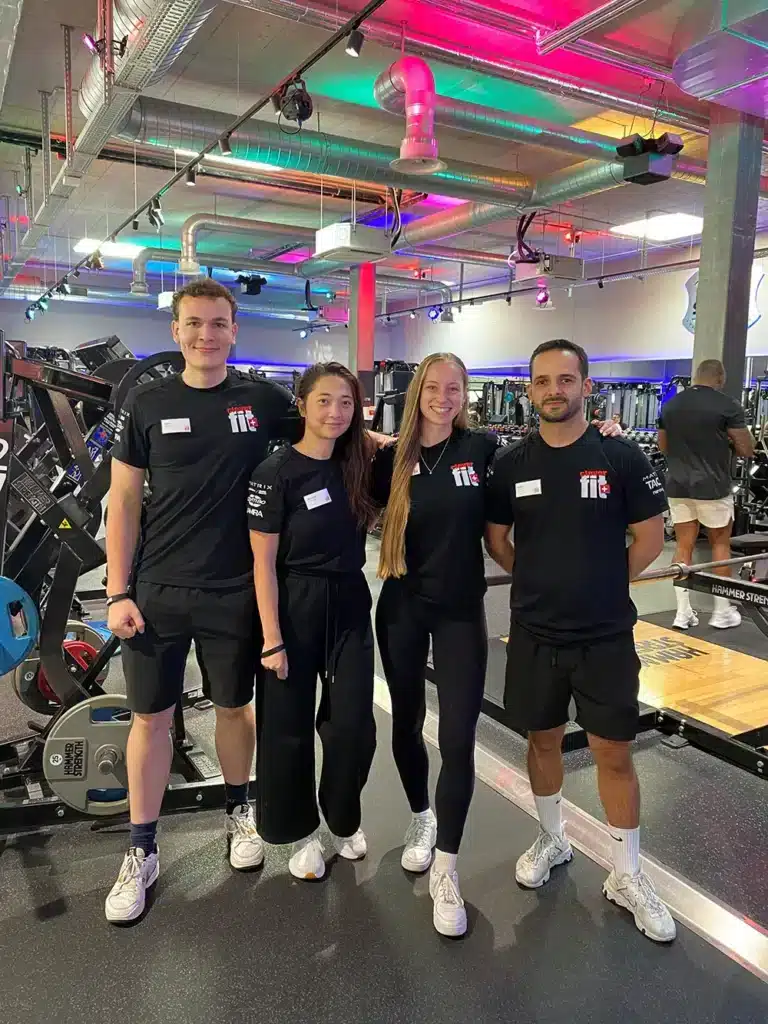 L’équipe de coachs de clever fit Opfikon-Glattpark se réjouit de ta visite !